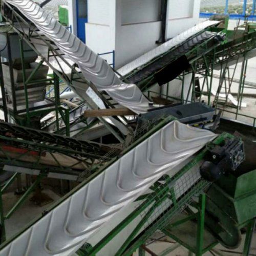 Les bandes transportadores tenen infinitat d'aplicacions, grandàries, formes i gravats, en funció del sector al qual es vagin a dirigir Les bandes transportadores tenen infinitat d'aplicacions, grandàries, formes i gravats, en funció del sector al qual es vagin a dirigir